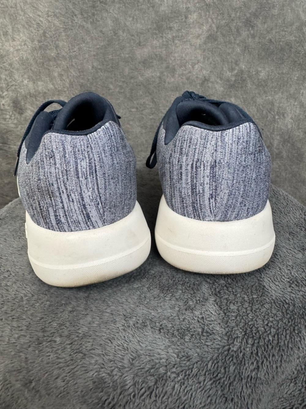 Skechers GOwalk Sneakers | Gray Knit Comfort Shoes | Men’s 11 / Women’s 13 - Picture 7 of 10